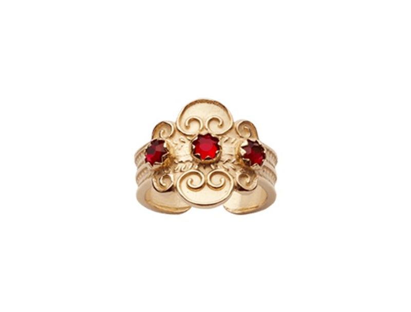 Ring, forgylt m. rød stein